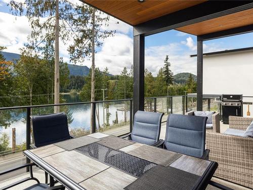 7058 Sha-Elum Dr, Lake Cowichan, BC 