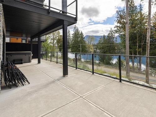 7058 Sha-Elum Dr, Lake Cowichan, BC 