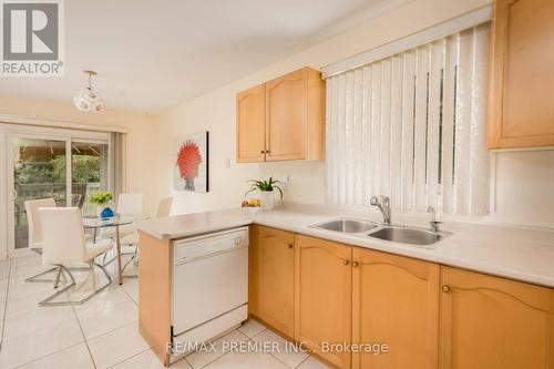 408 Melville Avenue, Vaughan, ON - Indoor Photo Showing Kitchen With Double Sink