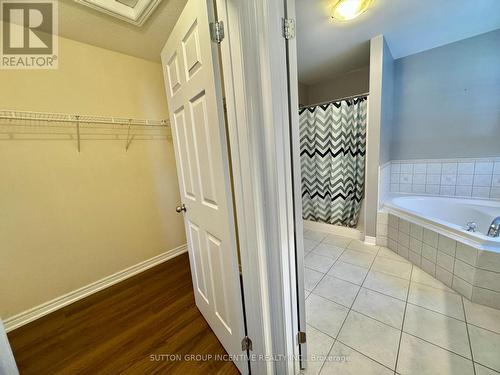 4 Bentley Crescent, Barrie, ON - Indoor Photo Showing Bathroom