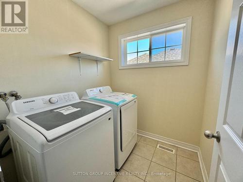 4 Bentley Crescent, Barrie, ON - Indoor Photo Showing Laundry Room