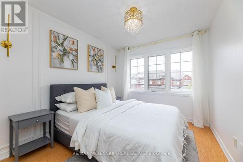 9 Pendulum Circle, Brampton, ON - Indoor Photo Showing Bedroom