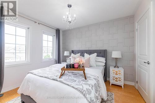 9 Pendulum Circle, Brampton, ON - Indoor Photo Showing Bedroom