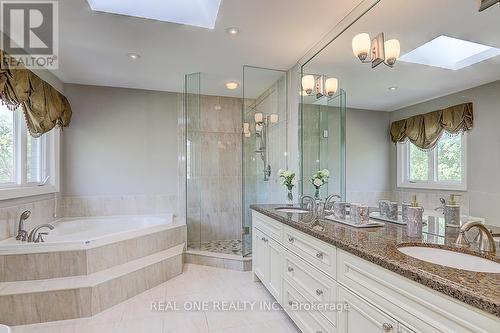 286 Hollywood Avenue, Toronto, ON - Indoor Photo Showing Bathroom