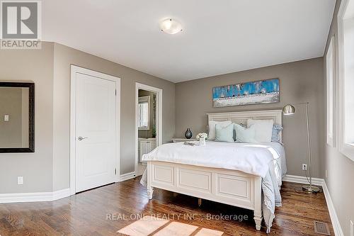 286 Hollywood Avenue, Toronto, ON - Indoor Photo Showing Bedroom