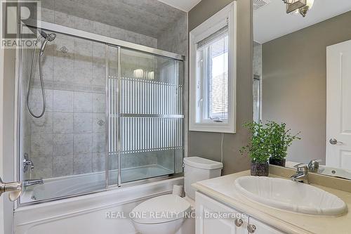 286 Hollywood Avenue, Toronto, ON - Indoor Photo Showing Bathroom