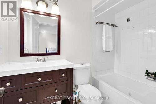 6207 Mccracken Drive, Mississauga, ON - Indoor Photo Showing Bathroom