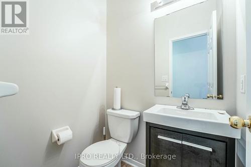 5195 Angel Stone Drive, Mississauga, ON - Indoor Photo Showing Bathroom