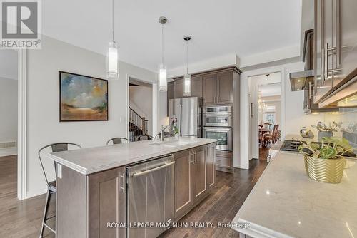 9 Copeland Crescent, Innisfil, ON - Indoor Photo Showing Kitchen With Upgraded Kitchen