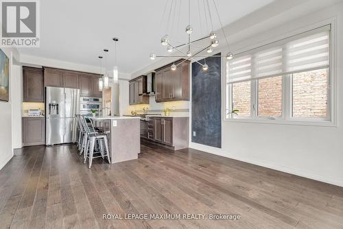 9 Copeland Crescent, Innisfil, ON - Indoor Photo Showing Kitchen With Upgraded Kitchen