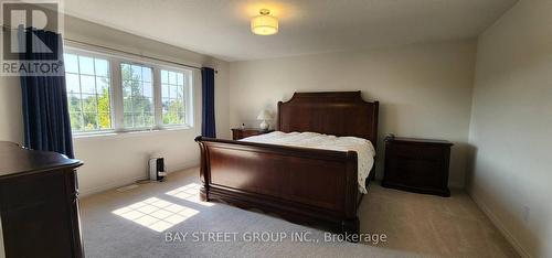 246 Degraaf Crescent, Aurora, ON - Indoor Photo Showing Bedroom