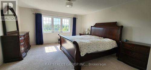 246 Degraaf Crescent, Aurora, ON - Indoor Photo Showing Bedroom