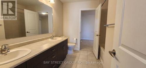 246 Degraaf Crescent, Aurora, ON - Indoor Photo Showing Bathroom