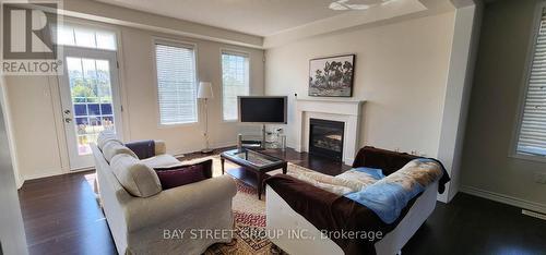 246 Degraaf Crescent, Aurora, ON - Indoor Photo Showing Living Room With Fireplace