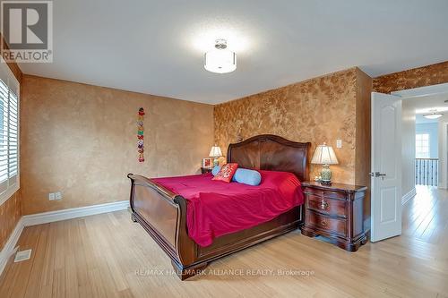 2452 North Ridge Trail, Oakville, ON - Indoor Photo Showing Bedroom