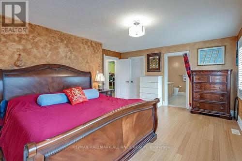 2452 North Ridge Trail, Oakville, ON - Indoor Photo Showing Bedroom