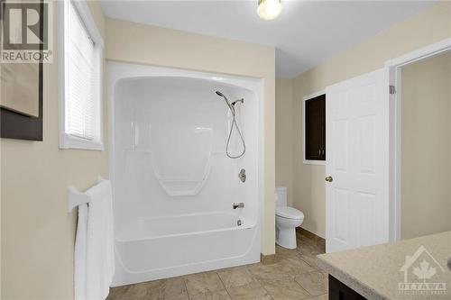 94 Drummond Street E, Perth, ON - Indoor Photo Showing Bathroom