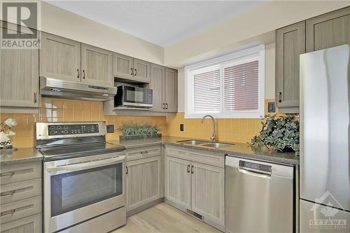 94 Drummond Street E, Perth, ON - Indoor Photo Showing Kitchen With Double Sink