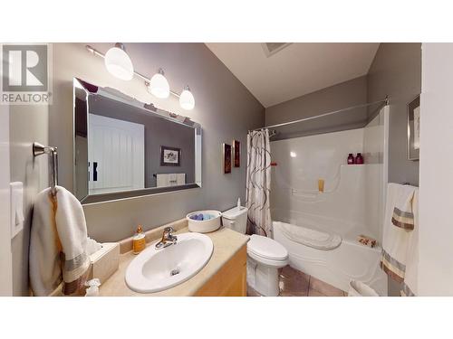 100 1702 Dyke Road, Quesnel, BC - Indoor Photo Showing Bathroom