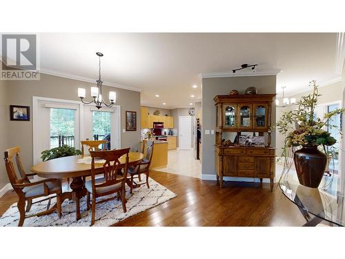 100 1702 Dyke Road, Quesnel, BC - Indoor Photo Showing Dining Room