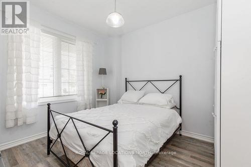 29 Berkshire Avenue, Wasaga Beach, ON - Indoor Photo Showing Bedroom