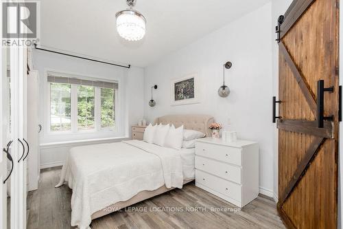 29 Berkshire Avenue, Wasaga Beach, ON - Indoor Photo Showing Bedroom