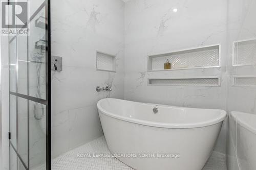 29 Berkshire Avenue, Wasaga Beach, ON - Indoor Photo Showing Bathroom