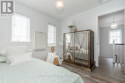 29 Berkshire Avenue, Wasaga Beach, ON - Indoor Photo Showing Bedroom