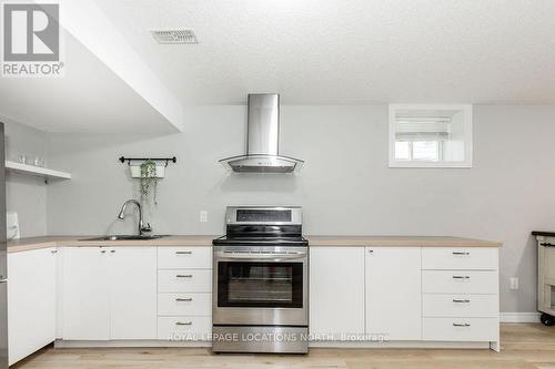 29 Berkshire Avenue, Wasaga Beach, ON - Indoor Photo Showing Kitchen