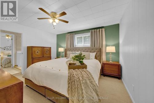 21 Hint Avenue, Prince Edward County (Sophiasburgh), ON - Indoor Photo Showing Bedroom