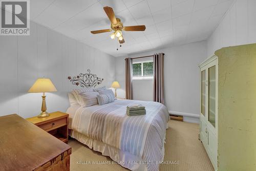 21 Hint Avenue, Prince Edward County (Sophiasburgh), ON - Indoor Photo Showing Bedroom