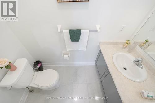 8 Decorso Drive, Brampton, ON - Indoor Photo Showing Bathroom