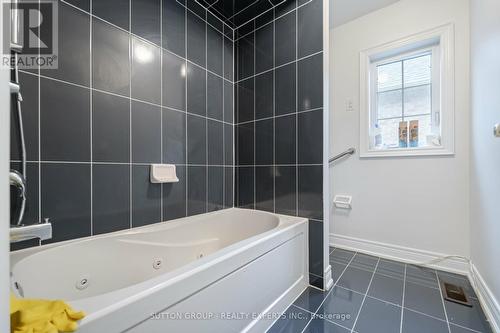 8 Decorso Drive, Brampton, ON - Indoor Photo Showing Bathroom