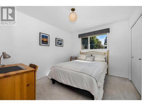 7701 Holtam Drive, Coldstream, BC - Indoor Photo Showing Bedroom