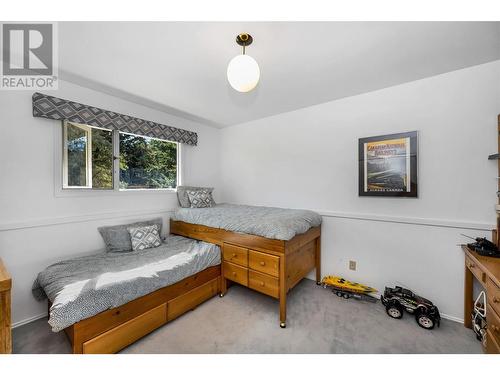 7701 Holtam Drive, Coldstream, BC - Indoor Photo Showing Bedroom