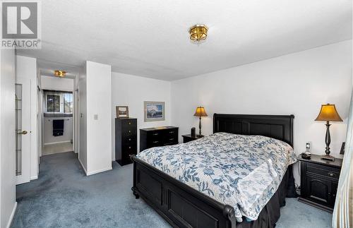 7701 Holtam Drive, Coldstream, BC - Indoor Photo Showing Bedroom