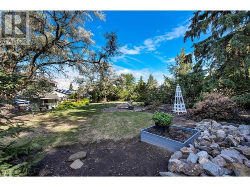 7701 Holtam Drive, Coldstream, BC - Outdoor