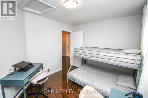 30 Aikens Crescent, Barrie, ON - Indoor Photo Showing Bedroom