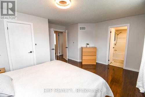 30 Aikens Crescent, Barrie, ON - Indoor Photo Showing Bedroom