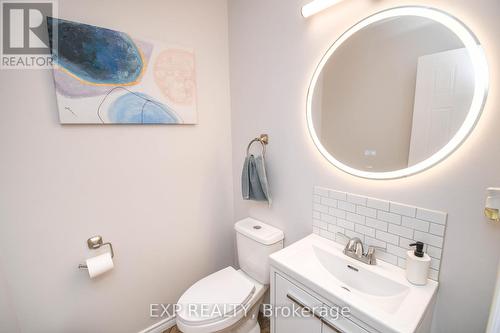 30 Aikens Crescent, Barrie, ON - Indoor Photo Showing Bathroom