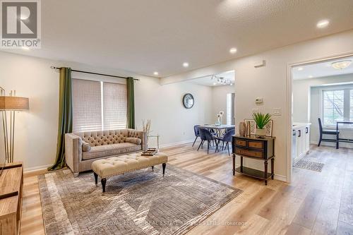 3109 Stornoway Circle, Oakville (Palermo West), ON - Indoor Photo Showing Living Room