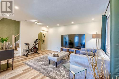 3109 Stornoway Circle, Oakville (Palermo West), ON - Indoor Photo Showing Living Room