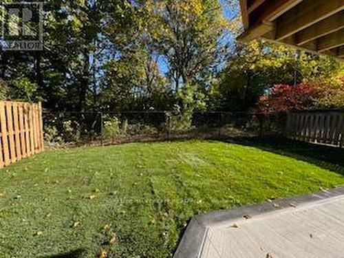 2433 Whitehorn Drive, Burlington, ON - Outdoor