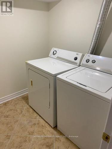 2433 Whitehorn Drive, Burlington, ON - Indoor Photo Showing Laundry Room