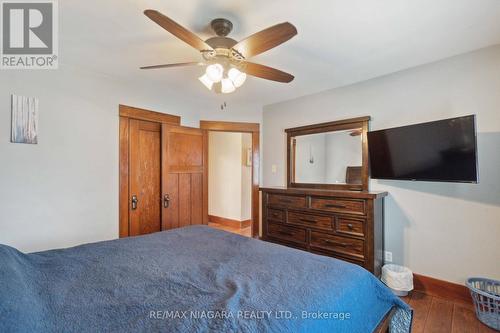 100 Elgin Street, Port Colborne, ON - Indoor Photo Showing Bedroom