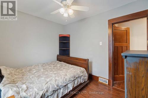 100 Elgin Street, Port Colborne, ON - Indoor Photo Showing Bedroom