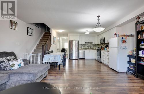 564 Blair Creek Drive, Kitchener, ON - Indoor Photo Showing Kitchen