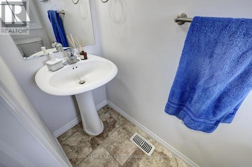 564 Blair Creek Drive, Kitchener, ON - Indoor Photo Showing Bathroom