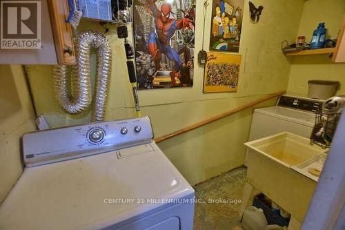 24 Mason Road, Collingwood, ON - Indoor Photo Showing Laundry Room