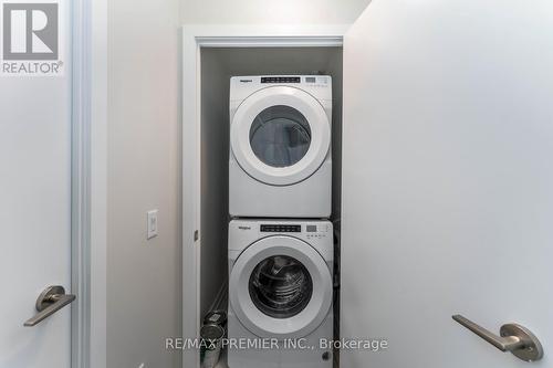 207 - 55 Duke Street W, Kitchener, ON - Indoor Photo Showing Laundry Room